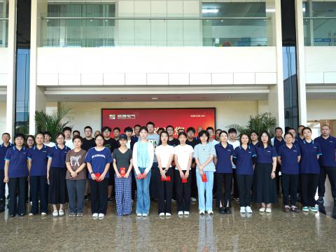 向光生长，逐梦前行 — 9888拉斯维加斯官网集团举办职工子女升学座谈会